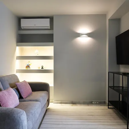 فندق مبيت وإفطار Angels Riva Boutique Residences 3*