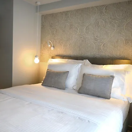 فندق مبيت وإفطار Angels Riva Boutique Residences كاستوريا